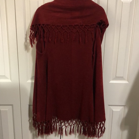 Wine fringed cardigan/poncho OS - Picture 4 of 7